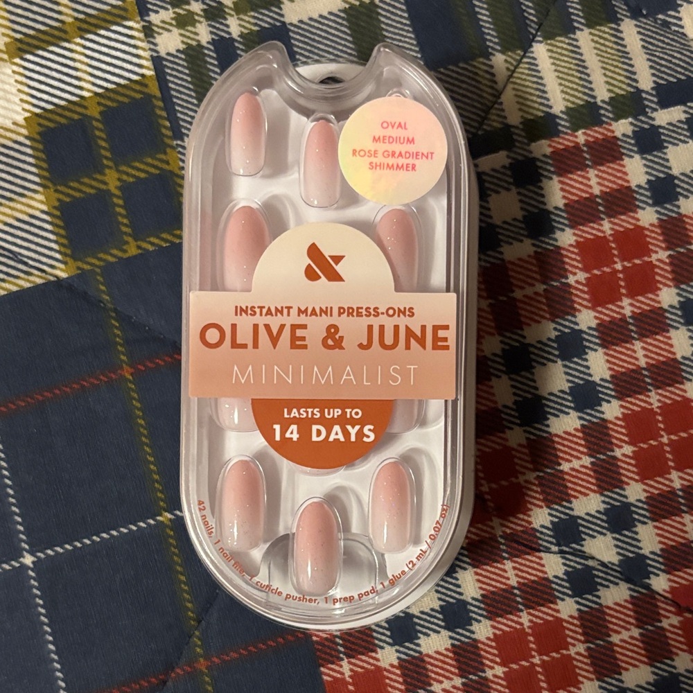 Olive & June Rose Shimmer Press-On Nails